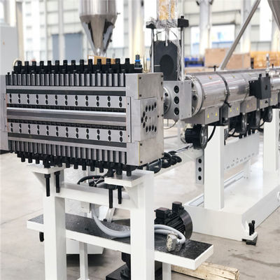 Beli Multiwall PP Hollow Section Plate Extrusion Line Digunakan Untuk Kotak Lipat Buah online manufacture